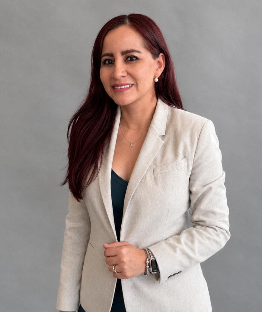 Dra. Linda A. Morales Juárez, Médica Cirujana · Directora médica de Clínica HUP
